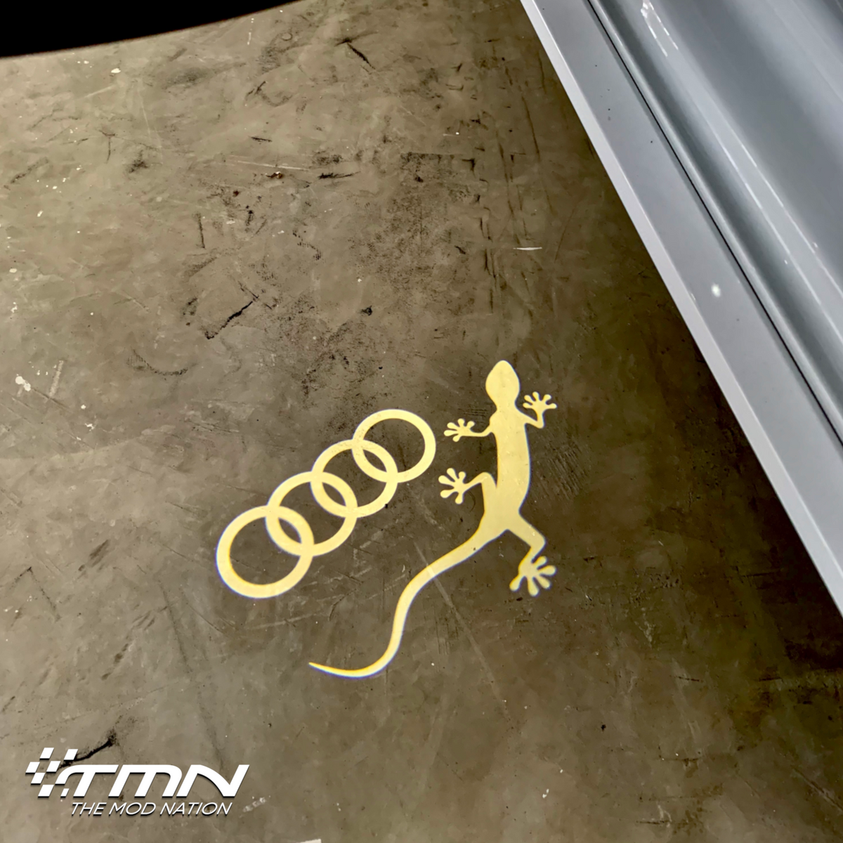 Audi 純正 LED ドアエントリーライト FourRings＋Gecko – TMN Auto Parts