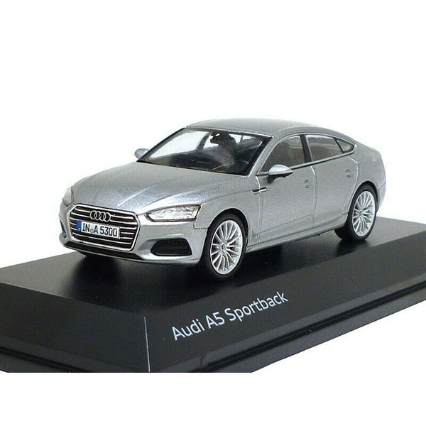 Audi A5 スポーツバック 1:43 フロレットシルバー